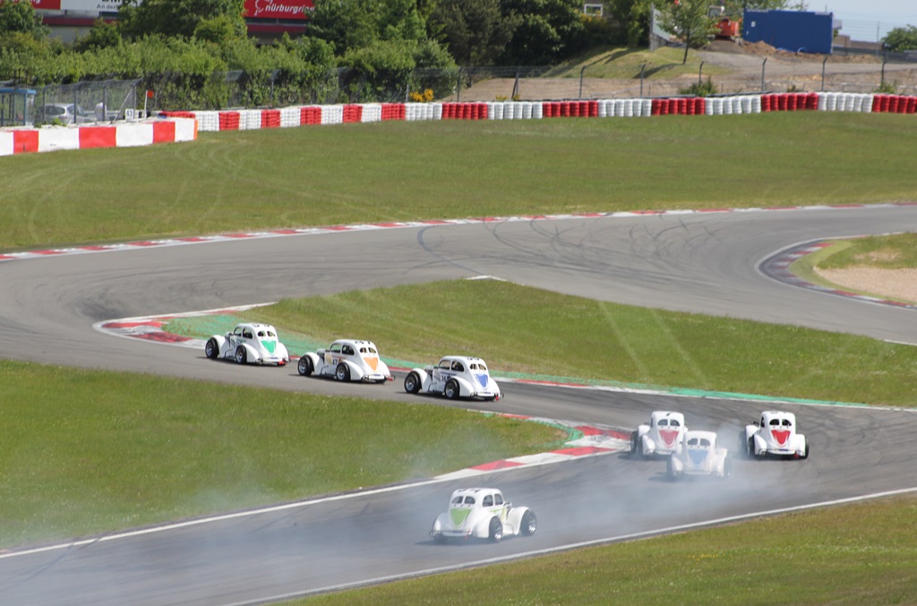 Der blev kørt tæt race fra starten i dagens sidste løb.
(Foto: Nymark Racing)